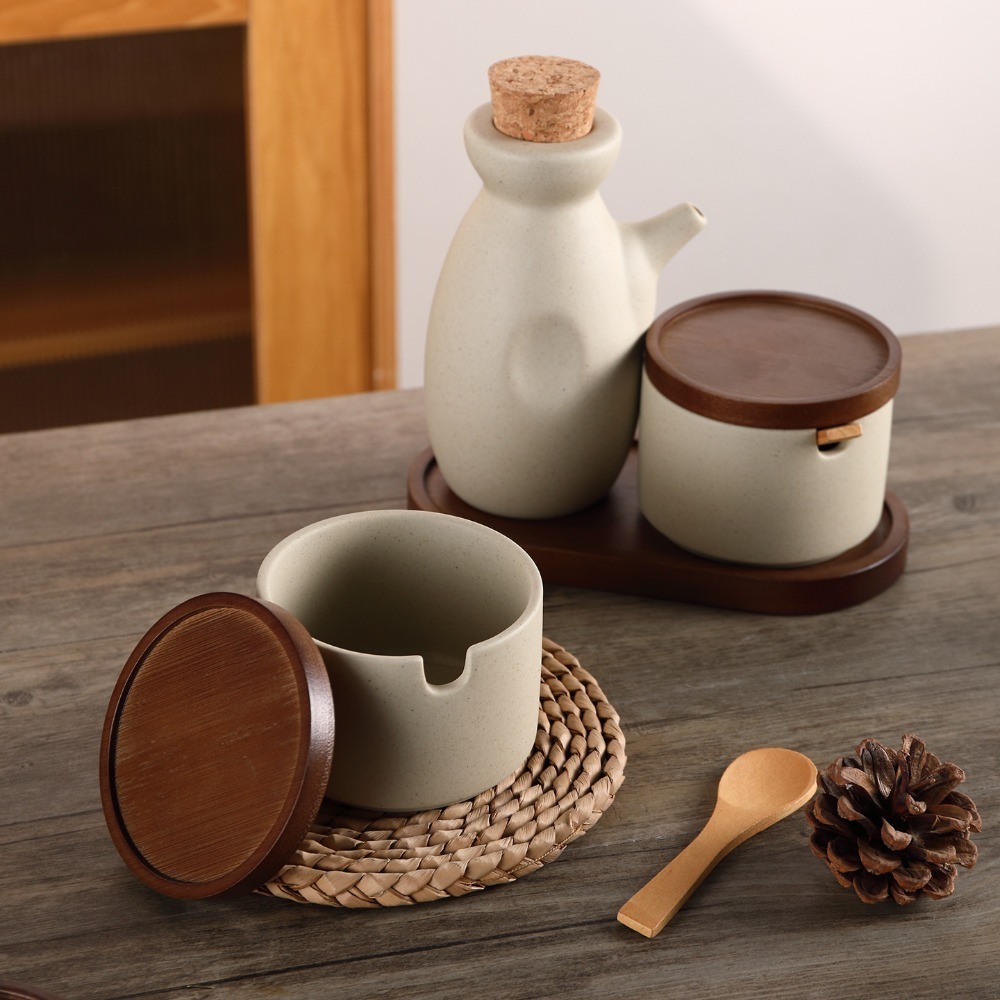Kitchen Gadgets Vintage - อุปกรณ์ครัวสไตล์ญี่ปุ่น โถใส่เครื่องปรุงเซรามิกพร้อมฝา ช้อน ถาด โถใส่เครื่องเทศทรงกระบอก กระปุกใส่เครื่องเทศสไตล์วินเทจ